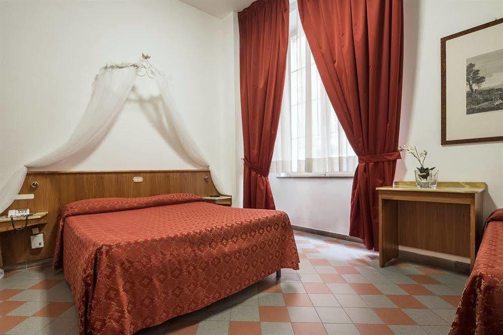 Piccolo Etruria Hotel 2*